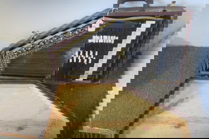 Vintage Autoharp Made by Jimmy Belvin: