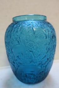 LALIQUE Crystal Biches Pattern Vase: