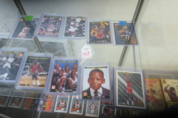 Michael Jordan Basketball Cards (x19) Mint Conditon: (1 of 3)