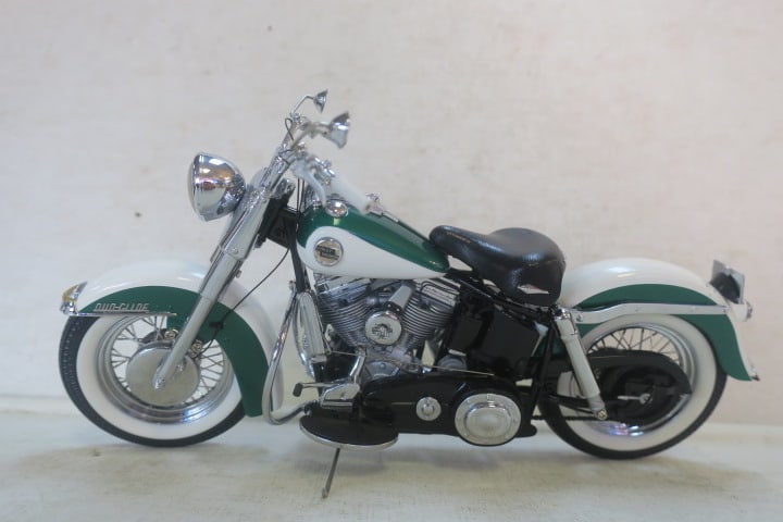 【FRANKLIN】【Harley-Davidson】1/10 1965 Christmas Edition Harley-Davidson Biker Santa Ornament \u0026 Wall Calendar - Cycle News