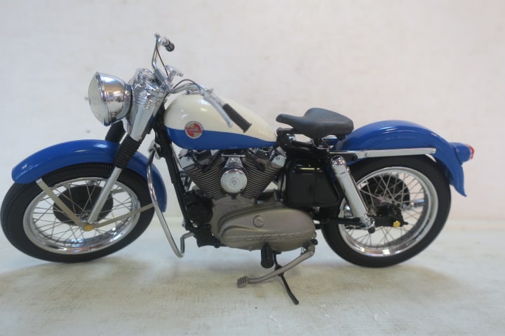 FRANKLIN MINT 1957 Harley Davison XL Sportster: (1 of 3)