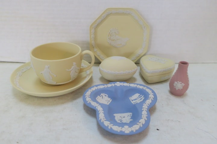 Pale Yellow WEDGWOOD Jasperware Pieces: (1 of 3)