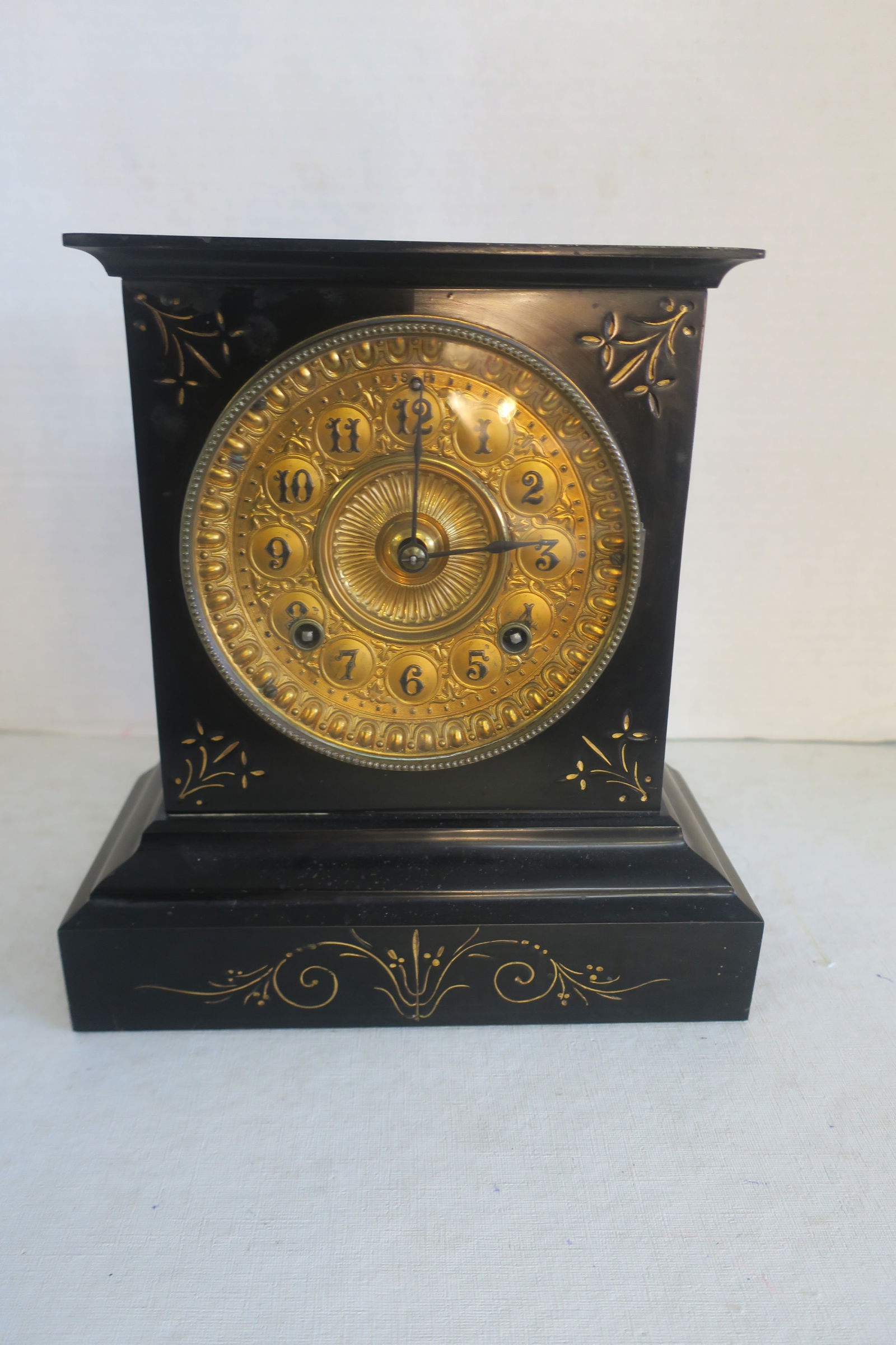 ANSONIA Cast Iron Mantel Clock (1 of 3)