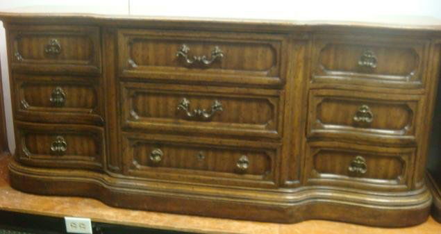 96 Drexel Heritage Grand Tour 9 Drawer Dresser Jan 20 2013
