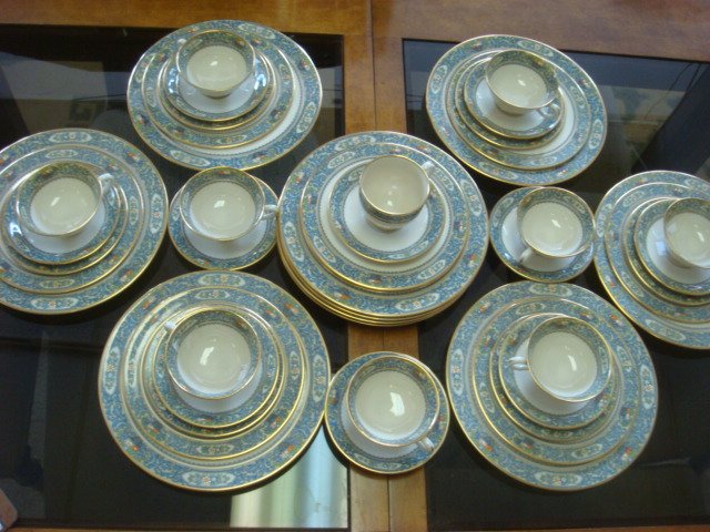 LENOX Autumn Dinnerware Service for 6+:: LENOX Autumn Dinnerware Service for 6+: Includes 10 Dinner, Eight Salad and Six Bread Plates, 10 Cups and Saucers. Enameled Accents on Rim. 44 Pieces. (400-500)