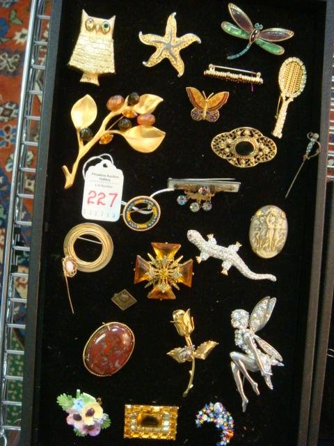 Collection of Ladies Lapel and Stick Pins:: Collection of Ladies Lapel and Stick Pins: English Adderley Porcelain, Polished Agate, Rhinestone Fairy and Lizard, Kramer Circle Pin, Art Cross with Turquoise, Mosaic, Craft Floral, MMA Enamel, Signe