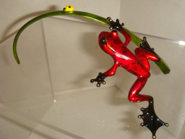 TIM COTTERILL BRONZE FROG "LITTLE LADIES" Figurine:: TIM COTTERILL BRONZE FROG "LITTLE LADIES" Figurine: Limited Edition, Red Frog Climbing Blade of Grass to Yellow Ladybug. Released 2010, 38/100, Has Certificate of Authenticity. 2 5/8"T x 6 1/2"L x 3 1