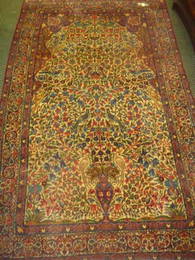 Finely Woven Persian Kerman Wool Rug: