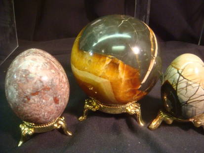 Picasso Stone, Pigeonite and Onyx Sphere: 2 1/2"Dia.: Picasso Stone, Pigeonite and Onyx Sphere: 2 1/2"Dia. Picasso Stone from Milford, UT. Formed by Tiny Sea Animals Turn to Limestone & Covered in Lava. 2 1/2"T Pigeonite Egg, Iron Rich Pyroxene Found in