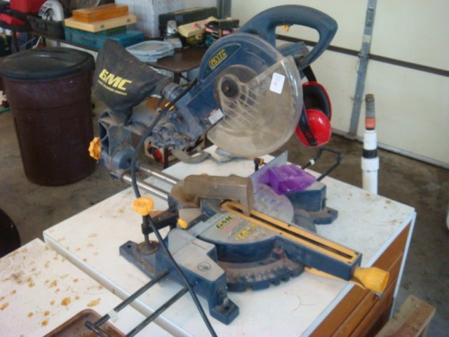 GMC Slide Compound Miter Saw: : Lot 0004