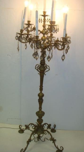 Antique Solid Brass, 10 Arm Chandelier, Williamsburg Antique Solid Brass, 10 Arm Chandelier, Williamsburg