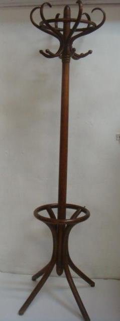 1900's Oak 6 Hook Bentwood Hat/Coat Stand:: 1900's Oak 6 Hook Bentwood Hat/Coat Stand: Stand Having 6 Bentwood Scrolls for Hats and 6 Coat Hooks Around a Turned Column. Acorn Finial Ending in 4 Downswept Legs with a Ring for Canes and Umbrellas