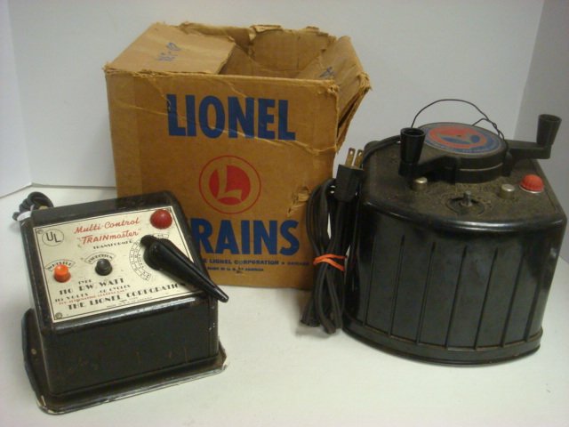 LIONEL RW Multi-control & KW Trainmaster Transformers:: LIONEL RW Multi-control & KW Trainmaster Transformers: RW 110 Watt Transformer, Not in Box. KW 190 Volt Transformer in Box, Missing Whistle Lever. (60-120)