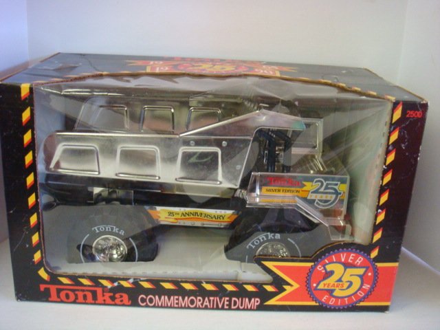 TONKA 25th Anniversary Commemorative Dump Truck, Box:: TONKA 25th Anniversary Commemorative Dump Truck, Box: Silver Edition 1965-1990 Mint in Box. (100-160)