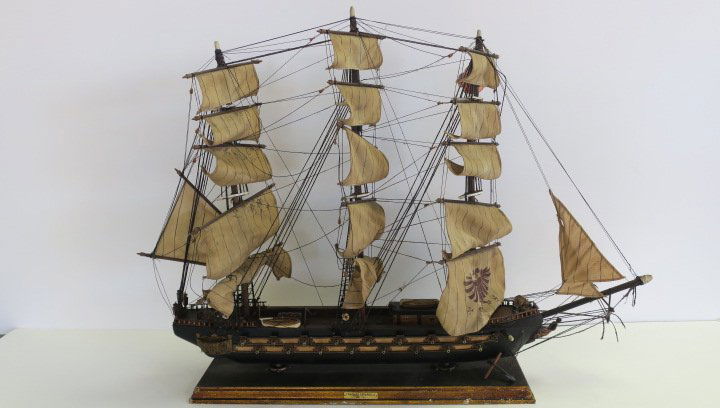 Wooden Ship Model of Spanish FRIGATTA ESPANOLA:: Wooden Ship Model of Spanish FRIGATTA ESPANOLA: Double Decked 34 Gun Frigate in the Style of 1780. Fully Rigged with Sails. Very Good Condition. (100-200)