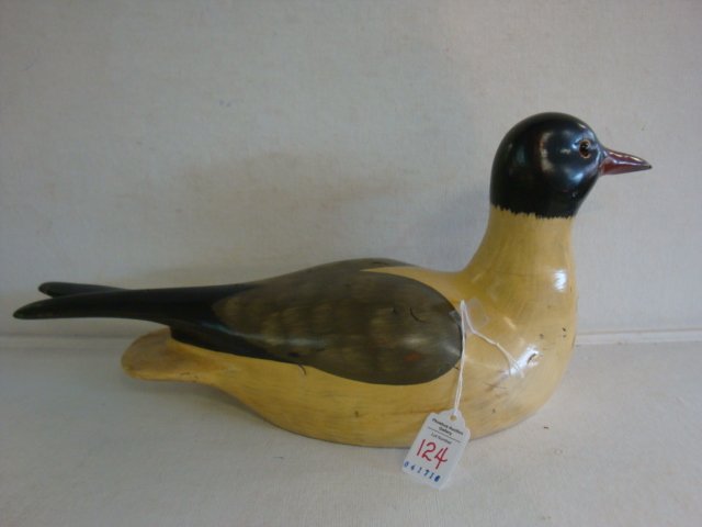STONEY POINT DECOYS Hand painted Seagull:: STONEY POINT DECOYS Hand painted Seagull: Signed Leonard Hornick Jr, Dated 1987 on Bottom with Brass Plate of Stoney Point Decoys 32941. From Hallwood on Virginia's Eastern Shore. Hand Painted with Gl