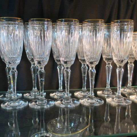 12 Marquis by WATERFORD Hanover-Gold Champagne Flutes: (1 of 3)