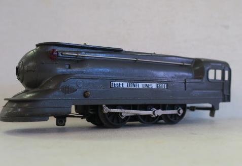 Pre-War LIONEL 1668E "Torpedo Locomotive":: Pre-War LIONEL 1668E "Torpedo Locomotive": Sold by Lionel from 1935-1937 O-27 Gauge. Missing Front Wheels. (200-400)