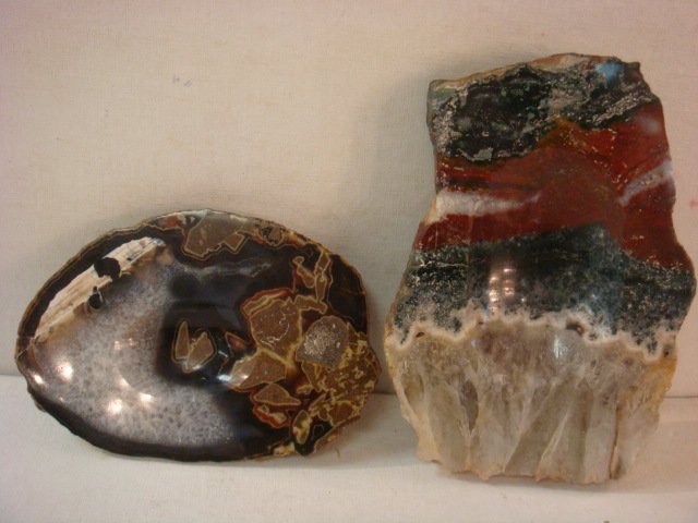 Two CHALCEDONY Shallow Bowls or Ashtrays Protection:: Two CHALCEDONY Shallow Bowls or Ashtrays Protection: 6" x 6" and 8" x 5" Both 1" Deep. Onyx is the Birth Stone of Leos and the 7th Anniversary Stone. Onyx Links the 1st and 7th Chakra, Increases Self