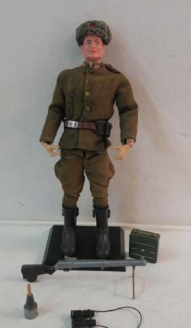 HASBRO Vintage "GI JOE RUSSIAN INFANTRY MAN" CA 1966:: HASBRO Vintage "GI JOE RUSSIAN INFANTRY MAN" CA 1966: From GI JOE International Fighting Men Series. Equipped with Machine Gun with Bipod, Ammo Box, antitank Grenade, Field Glasses, Fur Hat and Unifor