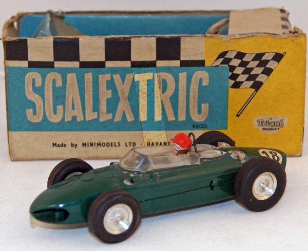 Scalextric C62 Ferrari. Green RN 18. Excellent i: Scalextric C62 Ferrari. Green RN 18. Excellent in Poor box.