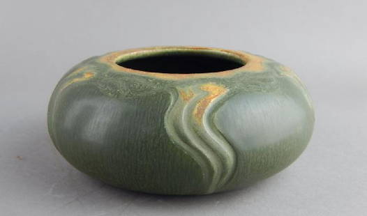 Signed Ephriam Art Pottery Pot Vase: Signed by well known artist Mary Pratt and measures 2" x 5 1/2". Estimate $100 - $200 Starting Bid $20