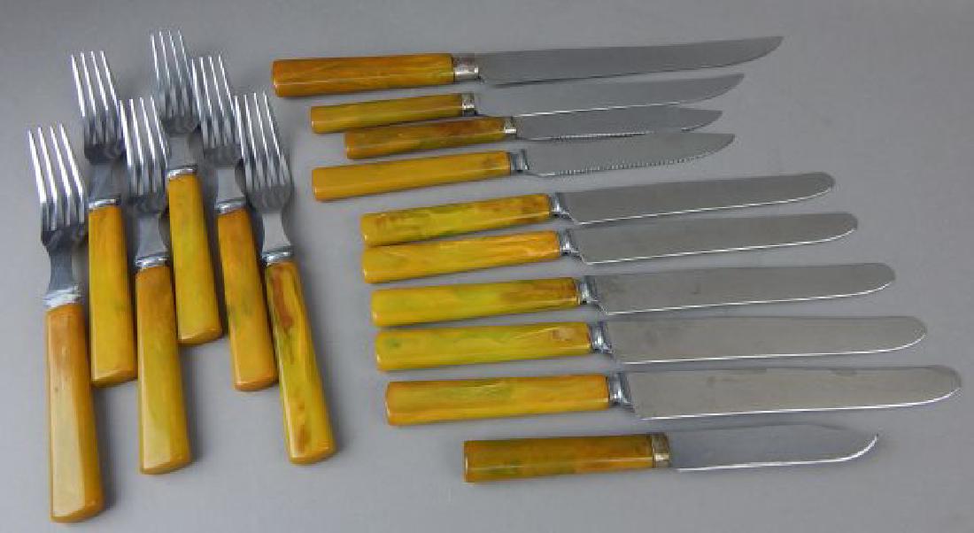 Sixteen Piece Yellow / Green Bakelite Flatware (1 of 3)