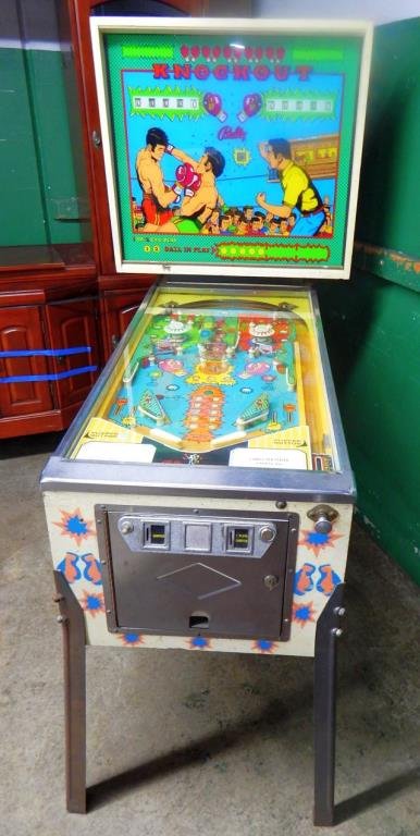 1975 Bally's Knockout Pinball Machine