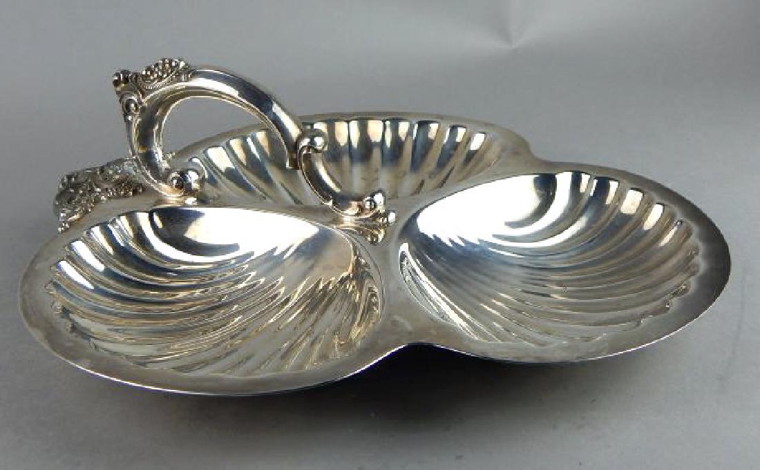 Wallace Baroque Shell Dish with Handle (1 of 5)