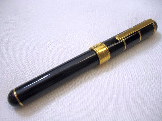 Auction Yves Saint Laurent Fountain Pen Saint Laurent Black