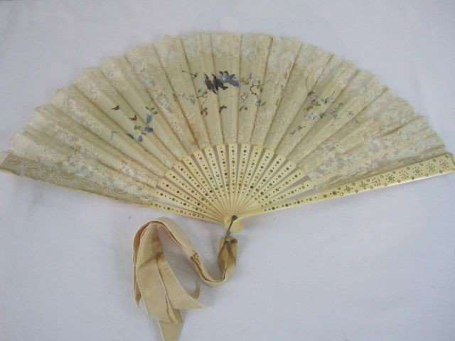 D42-2 IVORY FAN: Estimate $50 - $150