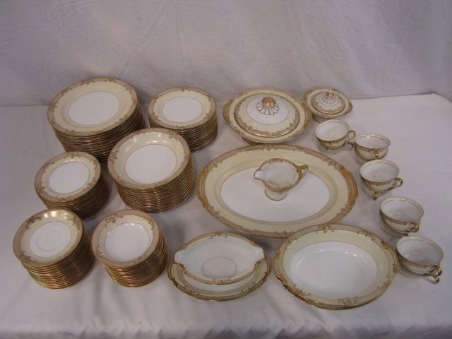 F2-5 NORITAKE 98 PC. CHINA SET: Pattern is "Cheramy". Estimate $200 - $400