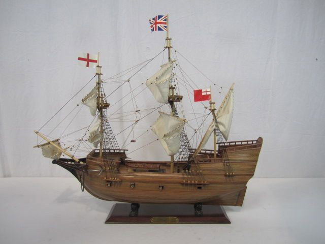 C98-25 MAYFLOWER WOODEN MODEL SHIP: Measures 25" tall x 31" long. Estimate $100 - $300