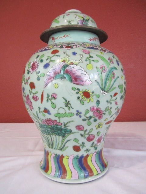 D88-1 LARGE GINGER JAR: With lid. Measures 17" tall. Estimate $100 - $200