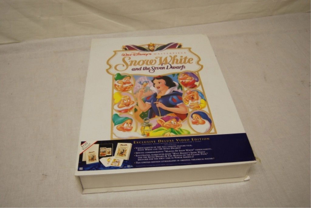 SNOW WHITE AND THE 7 DWARFS VHS BOX SET: Deluxe edition, still sealed, never opened.