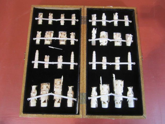 A44-15 ANTIQUE IVORY CHESS SET: Total of 32 pieces. Ivory measures 2" to 4 1/2" tall. Estimate $1,500 - $2,500