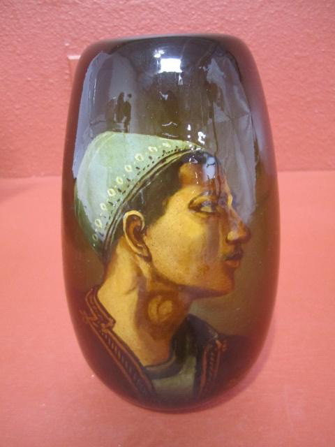 A44-31 SIGNED ROSEVILLE "ROZANE WARE" VASE: Signed "Dunlevy." Measures 8 1/4" tall.