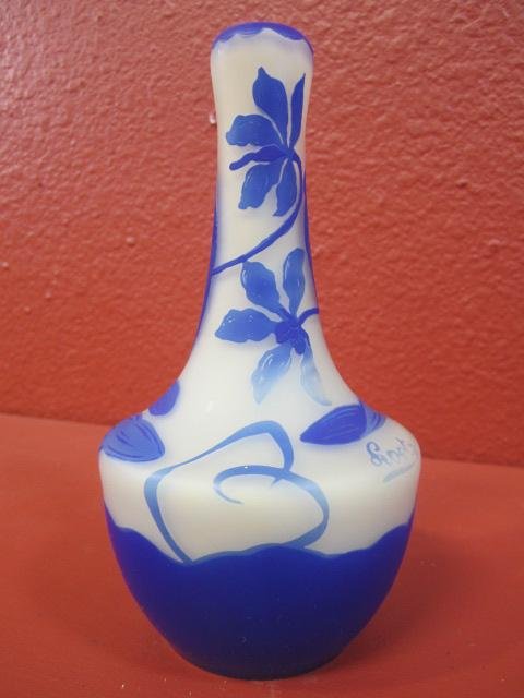 A45-49 SIGNED LOETZ CAMEO VASE: Measures 6 1/4" tall. Estimate $600 - $800 Starting Bid $500
