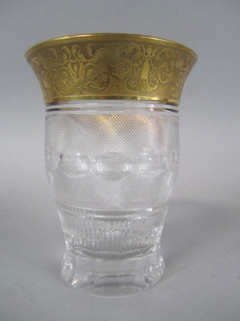 K1-12 SPLENDID GOLD MOSER VASE: Measures 6 3/4" tall x 5" wide. Good condition. Estimate $400 - $600 Starting Bid $200