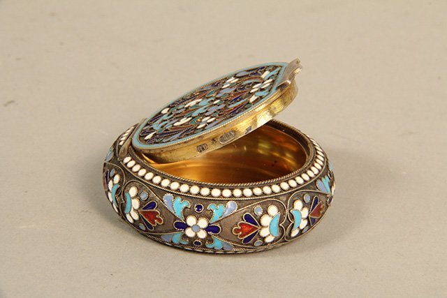 C45-19 IMPERIAL RUSSIAN ENAMEL OVER SILVER BOX - 2