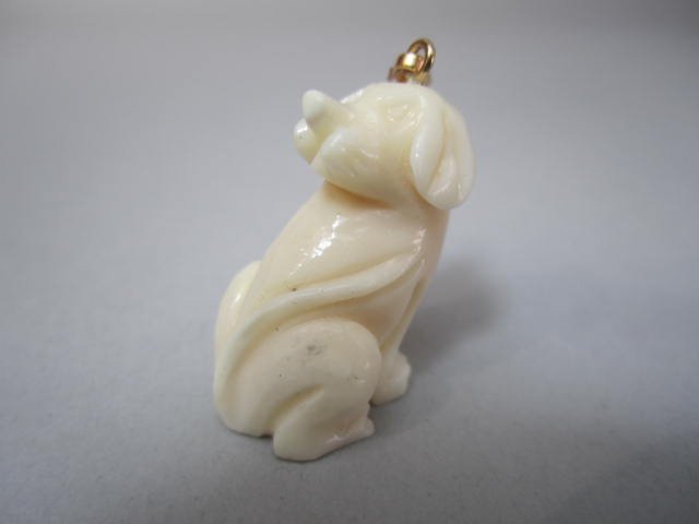 H44-2 TWO CARVED IVORY PENDANTS - 4