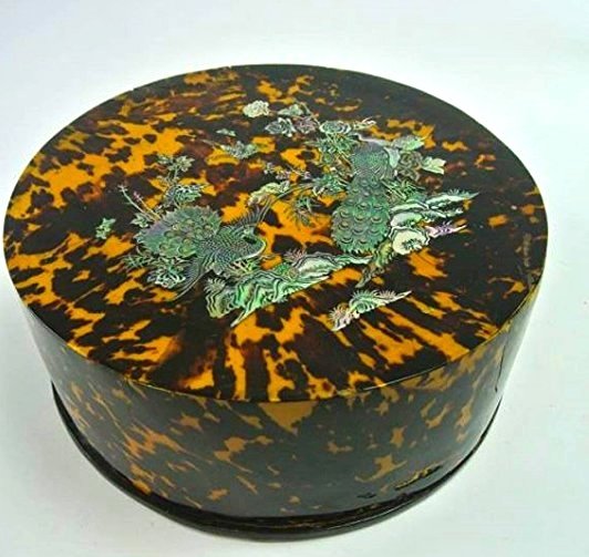 19TH CENTURY LARGE CHINESE WEDDING BOX: Tortoise shell, gilt lacquer and mother of pearl. A rare early 19th century Chinese wedding or jewelry box. Made of tortoise shell inlaid with mother of pearl peacocks. The red and gilt lacquer interi