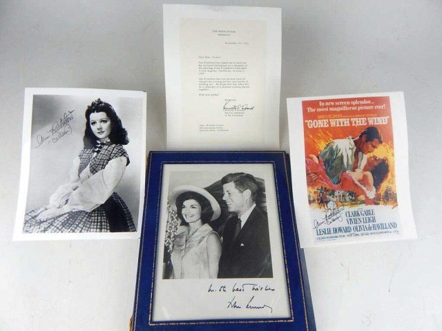 K34-7  JACQUELINE & JOHN KENNEDY SIGNED PHOTO (1 of 8)