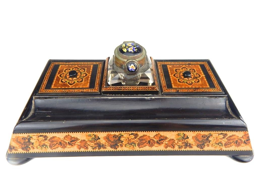 K13-3  ENGLISH MARQUETRY INKWELL (1 of 8)