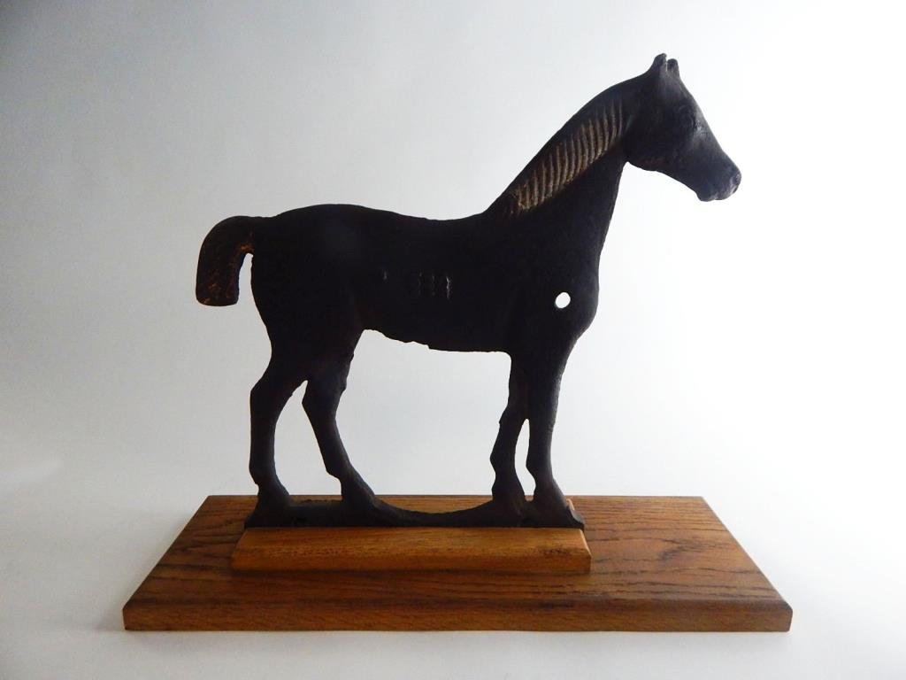 A20-17  CIRCA 1900 CAST IRON HORSE WINDMILL WEIGHT (1 of 6)