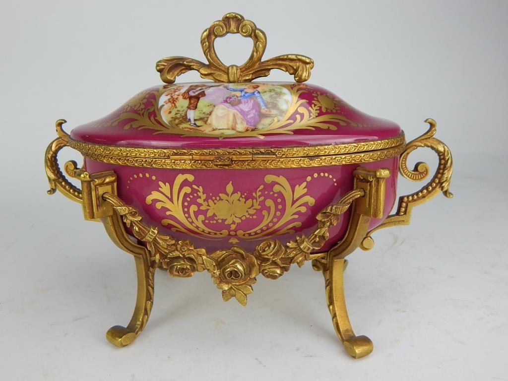 K13-10  SEVRES STYLE PORCELAIN JEWELRY BOX (1 of 10)