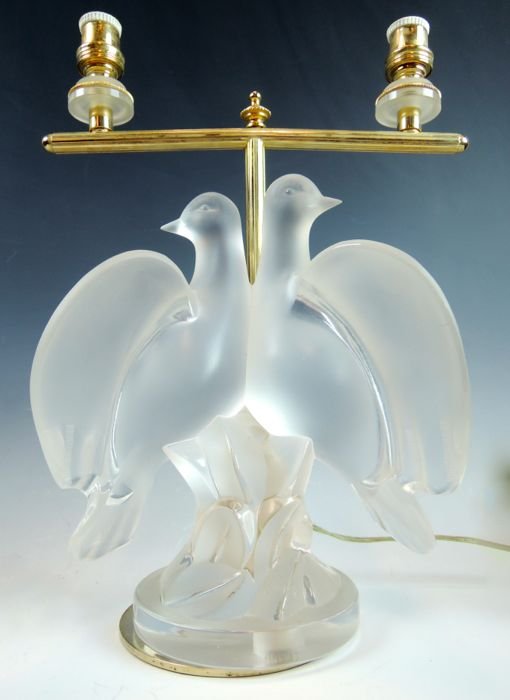A44-19  Lalique France Love Birds Crystal Lamp (1 of 3)