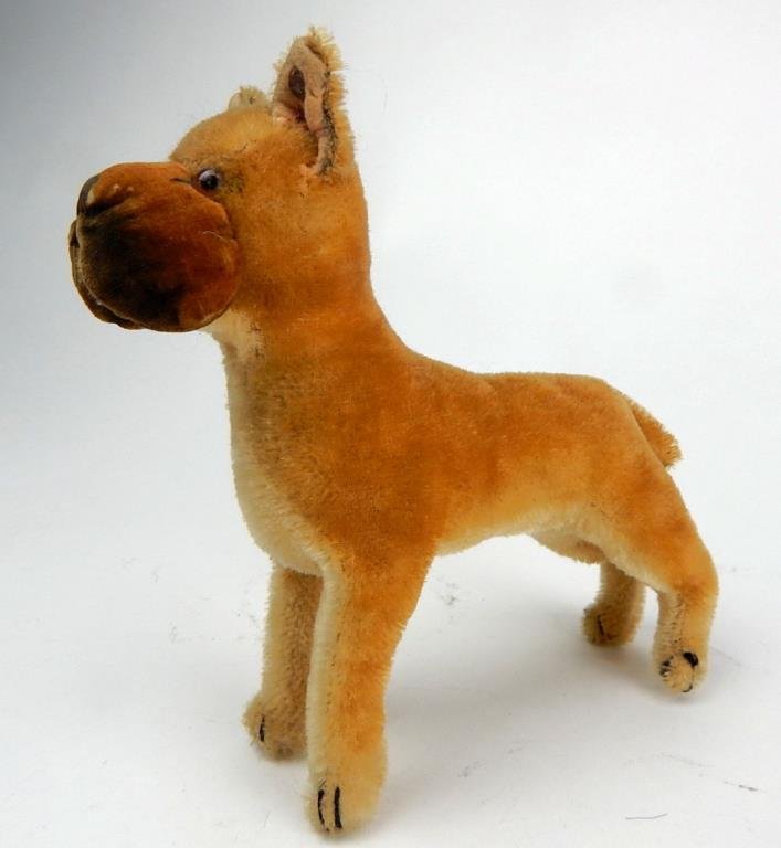 A45-21  OLD STEIFF BOXER DOG (1 of 4)