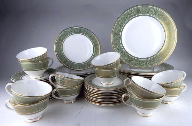 Royal Doulton "English Renaissance" China Set (1 of 3)