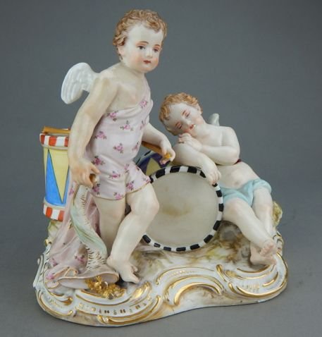 Meissen Porcelain Winged Cherubs Playing Drums (1 of 7)
